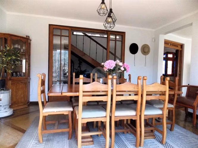 Increibles vistas, Casa en venta de 5 dorm. en Lo Barnechea
