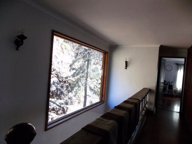 Increibles vistas, Casa en venta de 5 dorm. en Lo Barnechea