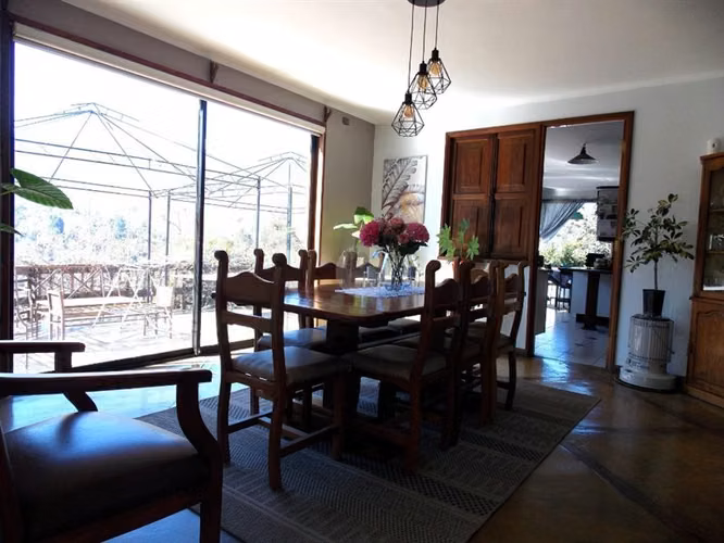 Increibles vistas, Casa en venta de 5 dorm. en Lo Barnechea