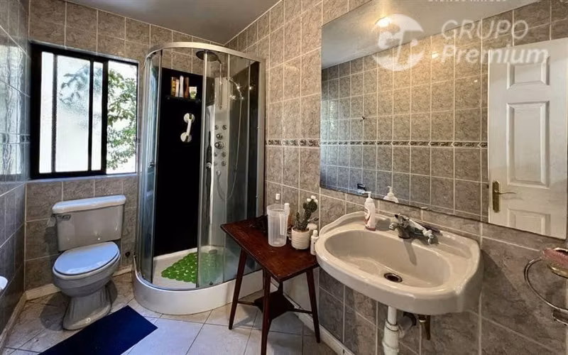 Exclusiva Residencia en La Coruña, Viña del Mar - Imagen 12