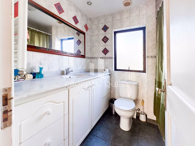 VENTA A HERMOSA CASA 6D+4B ANDALUE (154122)