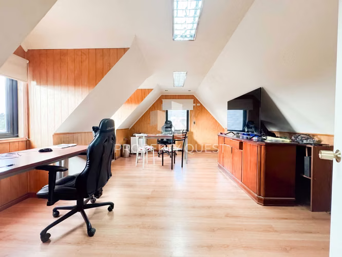 VENTA A HERMOSA CASA 6D+4B ANDALUE (154122)