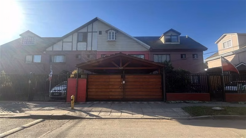 Casa en venta de 5 dorm. en Estación Central