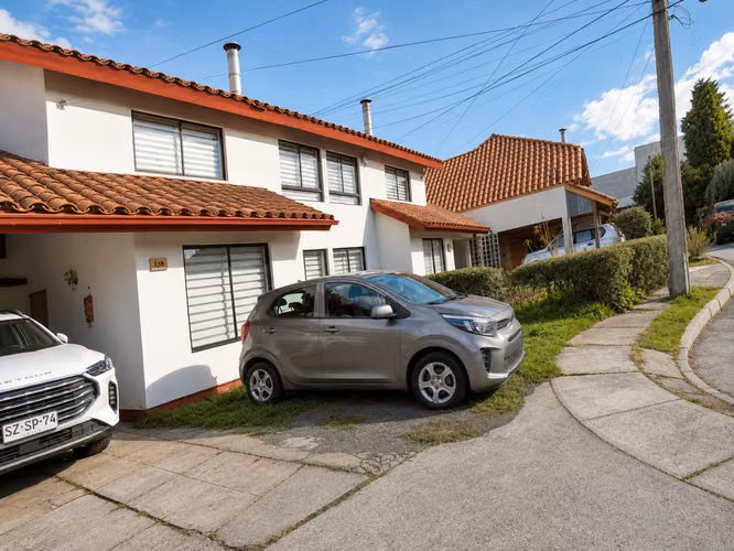 INMUEBLE EN VENTA  HUERTOS FAMILIARES  SAN PEDRO DE LA PAZ