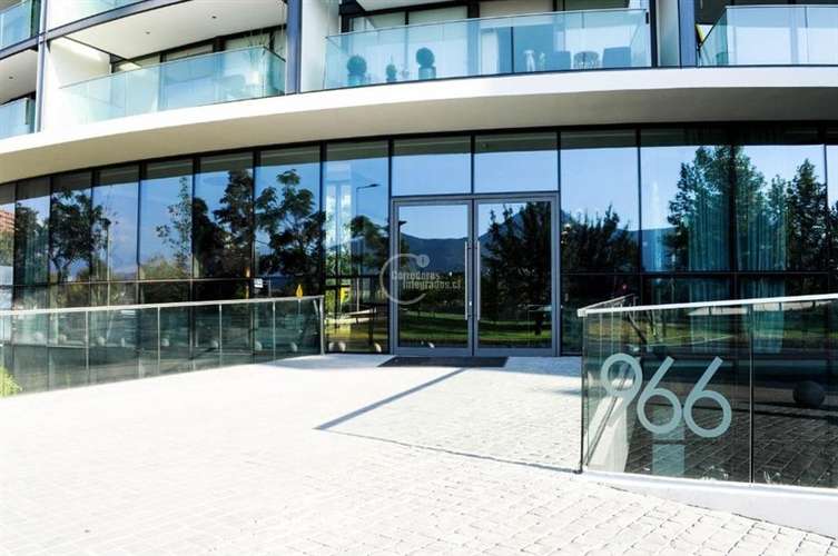 Departamento de 2 dorm. a pasos Parque Arauco, Las Condes - Imagen 2