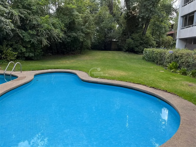 Departamento en venta de 4 dorm. en Vitacura
