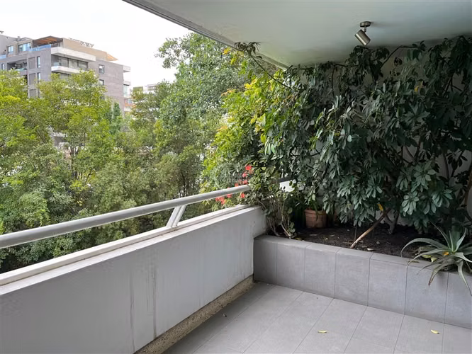Departamento en venta de 4 dorm. en Vitacura