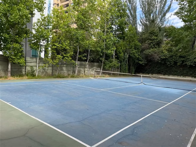 Departamento en venta de 4 dorm. en Vitacura