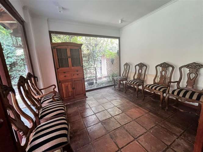 Casa en venta de 5 dorm. en Lo Barnechea