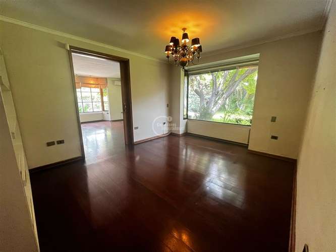 Casa en venta de 5 dorm. en Lo Barnechea