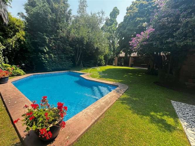 Casa en venta de 5 dorm. en Lo Barnechea
