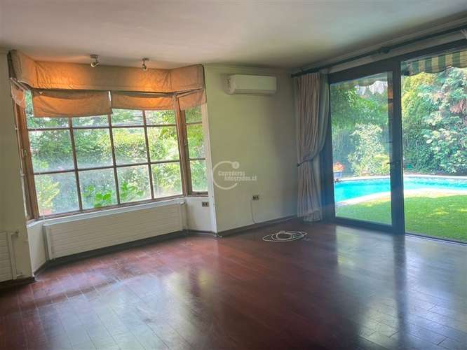 Casa en venta de 5 dorm. en Lo Barnechea