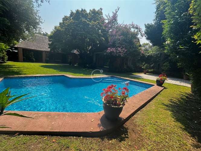 Casa en venta de 5 dorm. en Lo Barnechea