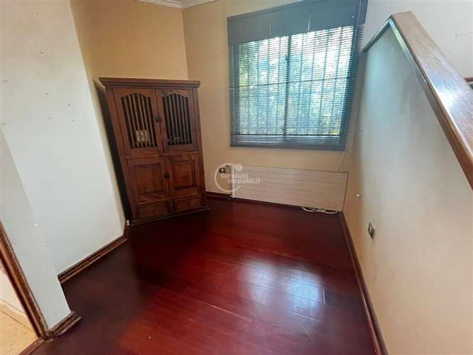 Casa en venta de 5 dorm. en Lo Barnechea