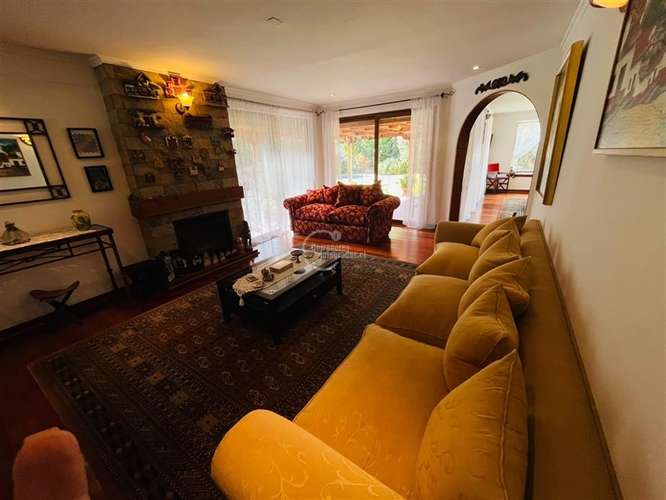 Casa en venta de 5 dorm. en Las Condes - Imagen 4