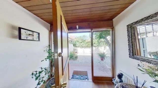 Casa en venta de 4 dorm. en Las Condes - Imagen 2