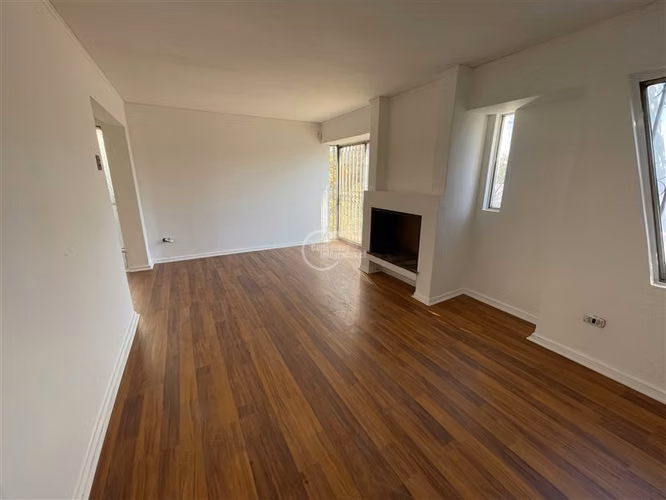 Oportunidad. Casa en venta de 3 dorm. en La Reina