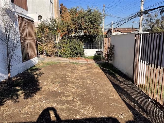 Oportunidad. Casa en venta de 3 dorm. en La Reina