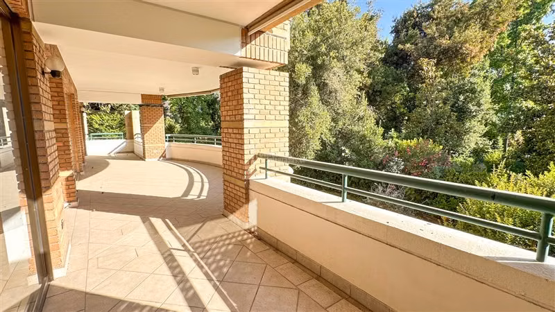 Departamento en venta de 4 dorm. en Las Condes
