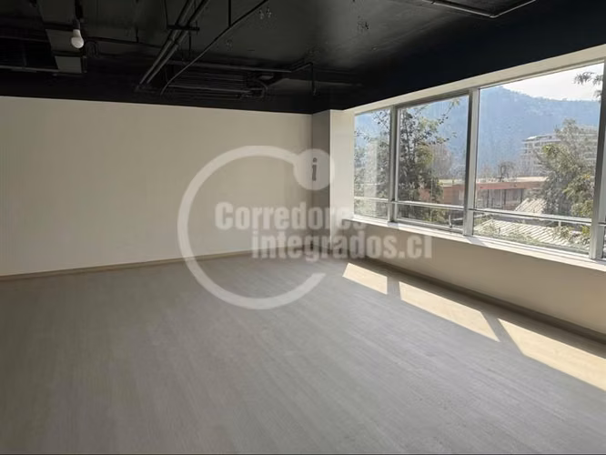 Amplia Oficina en arriendo en Las Condes - San Damian