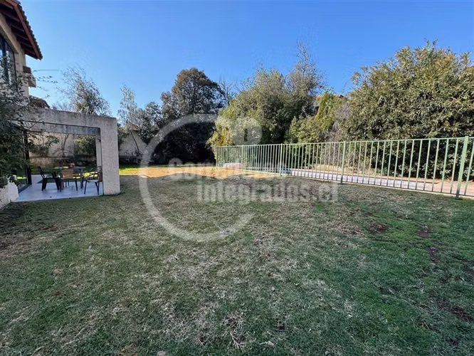 Casa en venta de 5 dorm. en Las Condes