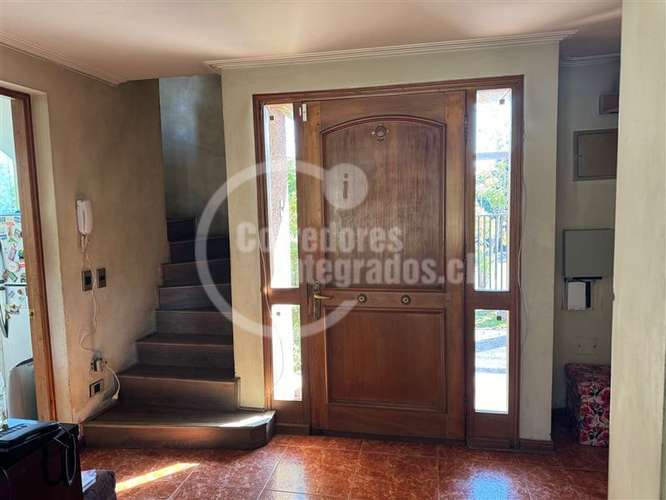 Casa en venta de 5 dorm. en Las Condes - Imagen 2