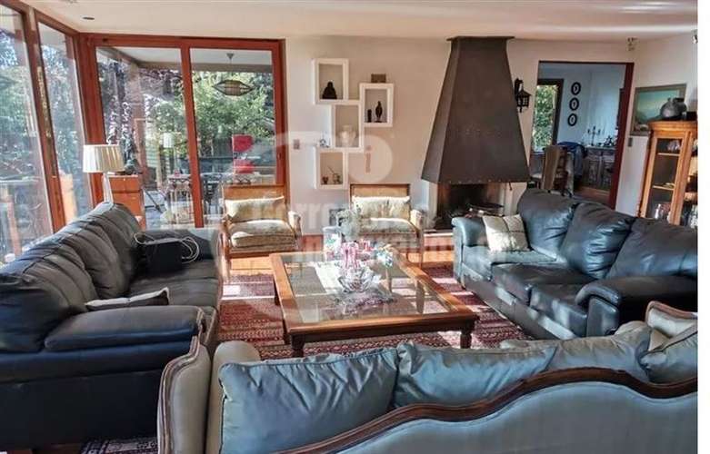 Casa en venta de 5 dorm. en Las Condes - Imagen 3