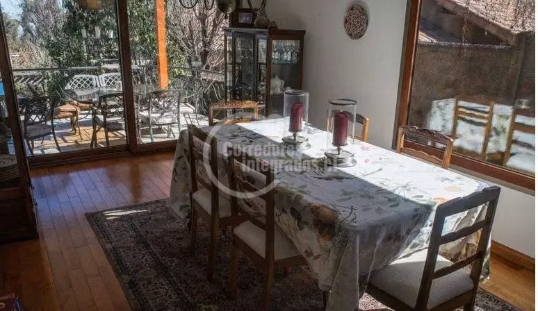 Casa en venta de 5 dorm. en Las Condes