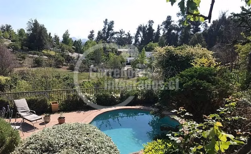 Casa en venta de 5 dorm. en Las Condes