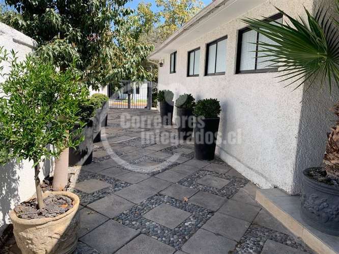 Casa en venta de 4 dorm. en Vitacura - Imagen 4