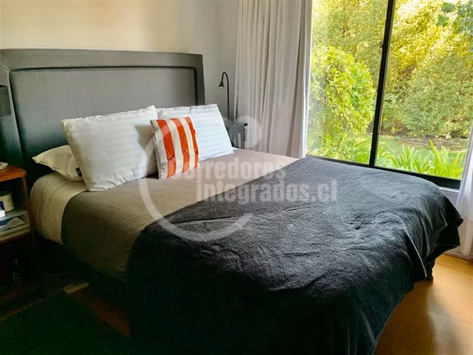 Casa en venta de 4 dorm. en Vitacura