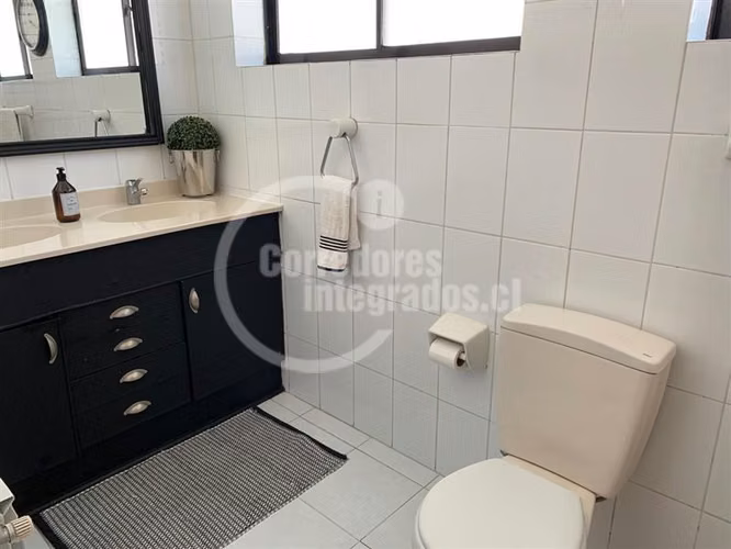 Casa en venta de 4 dorm. en Vitacura