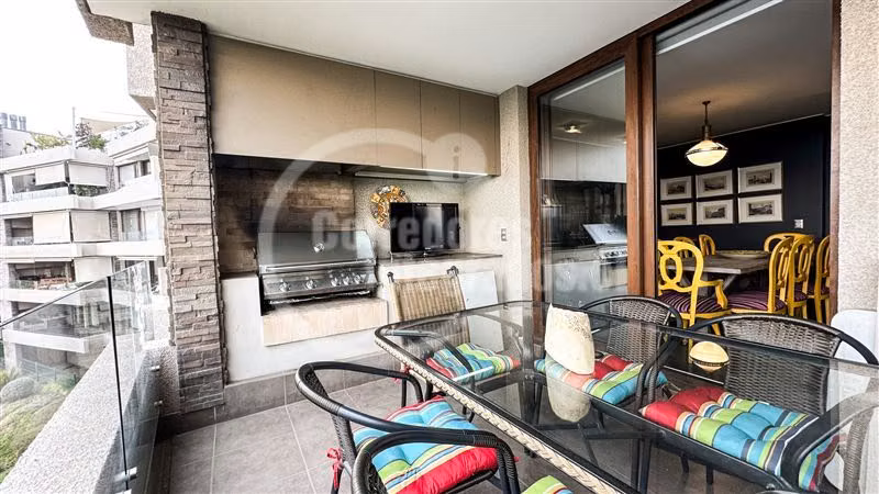 Departamento en venta de 3 dorm. en Las Condes - Imagen 2
