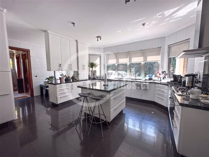 Casa en venta de 6 dorm. en Vitacura - Imagen 10