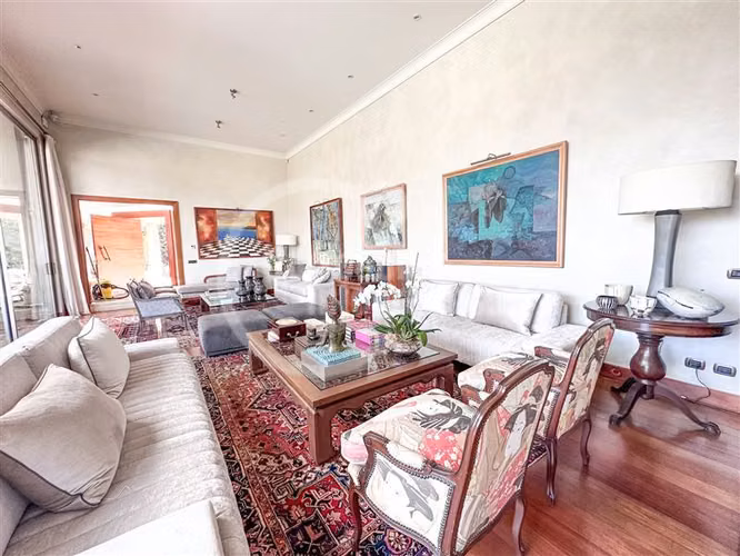 Casa en venta de 6 dorm. en Vitacura - Imagen 5
