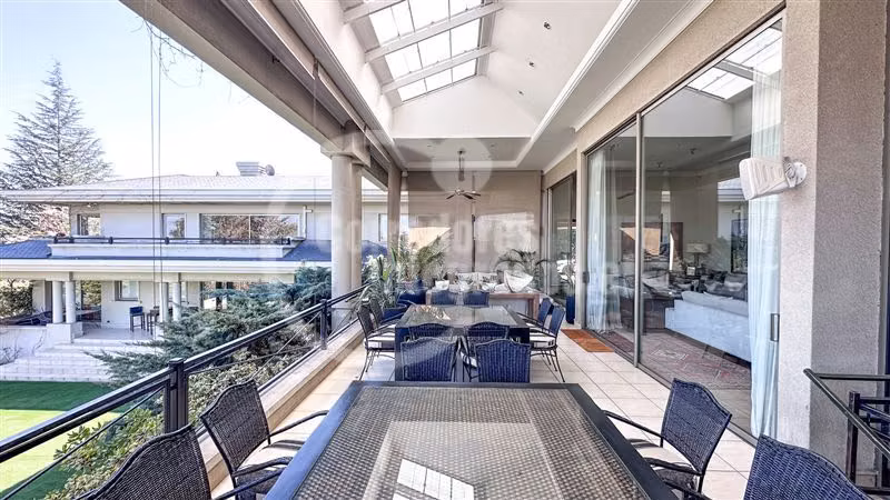 Casa en venta de 6 dorm. en Vitacura - Imagen 9