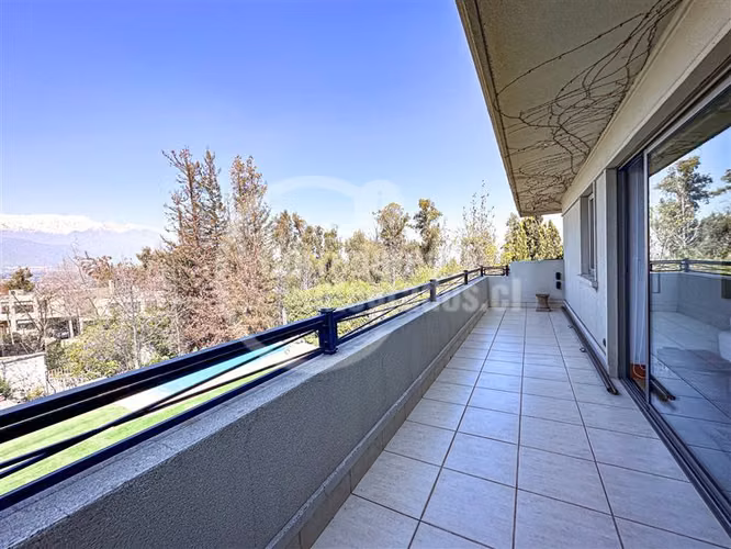 Casa en venta de 6 dorm. en Vitacura