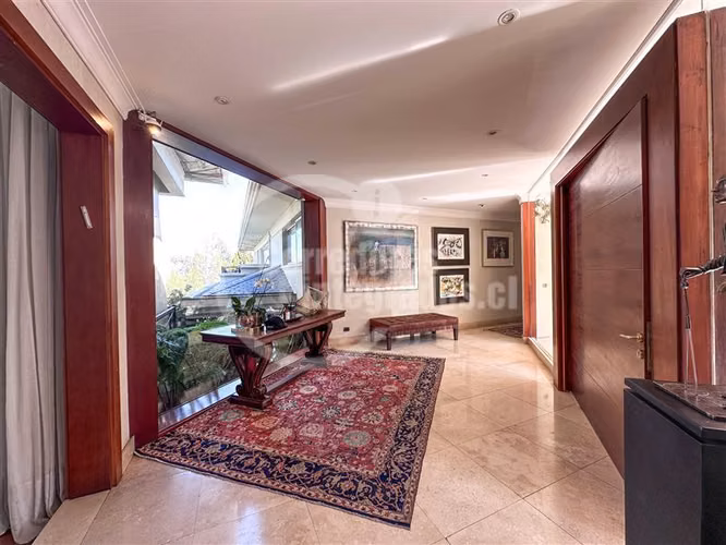 Casa en venta de 6 dorm. en Vitacura - Imagen 3