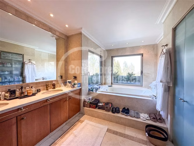 Casa en venta de 6 dorm. en Vitacura - Imagen 16