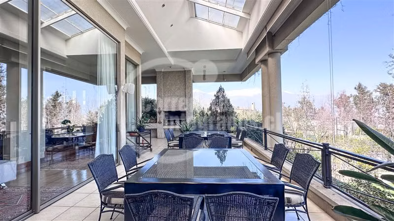 Casa en venta de 6 dorm. en Vitacura - Imagen 8