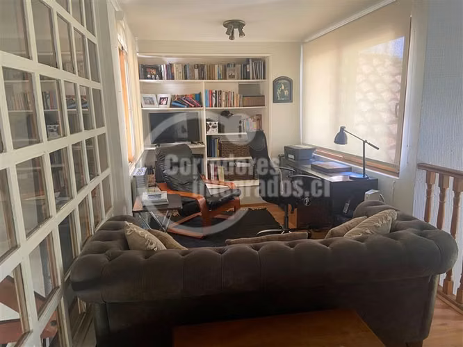 Casa en venta de 5 dorm. en Las Condes