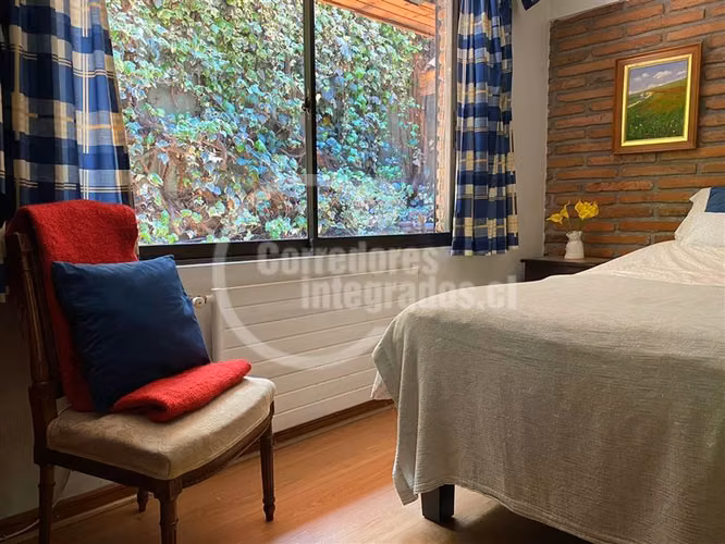 Casa en venta de 5 dorm. en Lo Barnechea