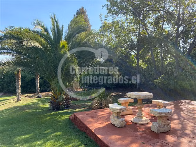 Casa en venta de 5 dorm. en Lo Barnechea