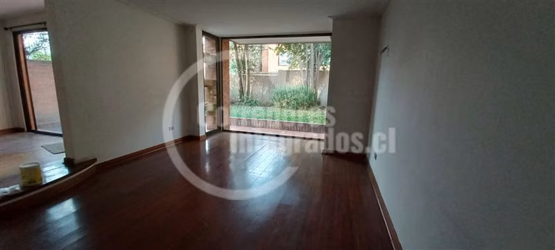 Casa en venta de 4 dorm. en Las Condes