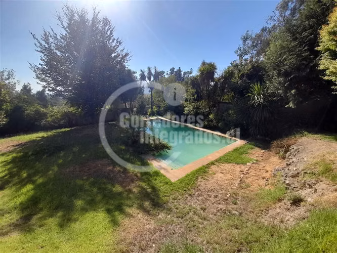 Casa en venta de 4 dorm. en Las Condes
