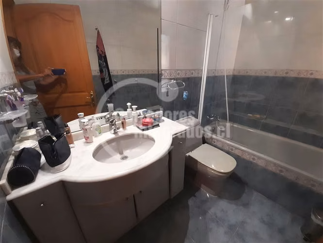Casa en venta de 4 dorm. en Las Condes