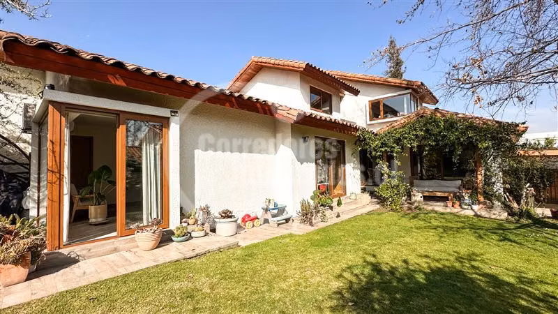 Casa en venta de 5 dorm. en Las Condes
