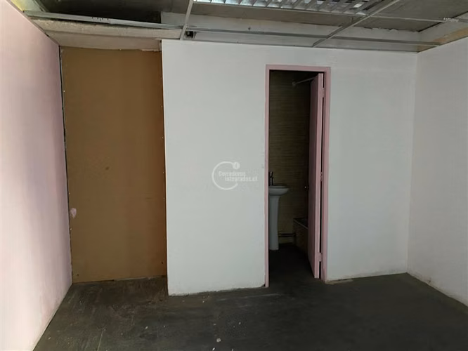 Oficina en venta cerca de Plaza de Armas en Santiago