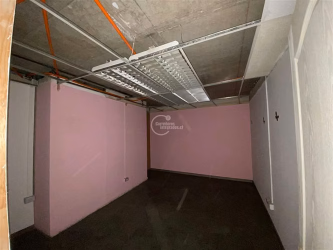 Oficina en venta cerca de Plaza de Armas en Santiago