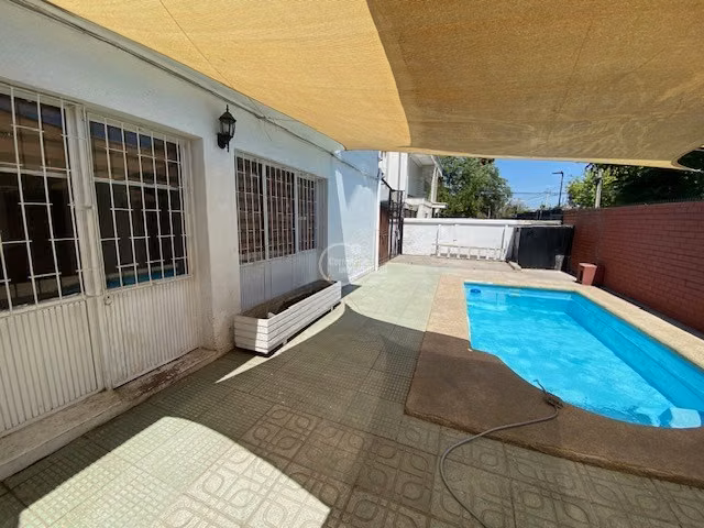 Casa en venta de 4 dorm. en Las Condes
